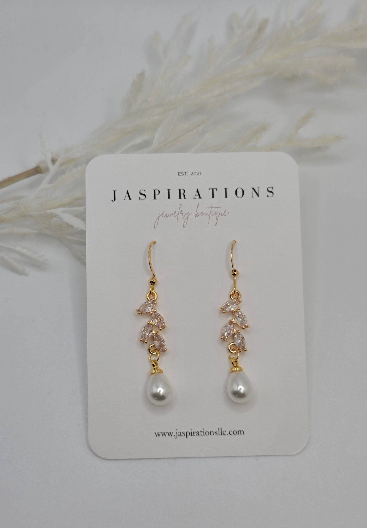 Elegant Pearl Drop