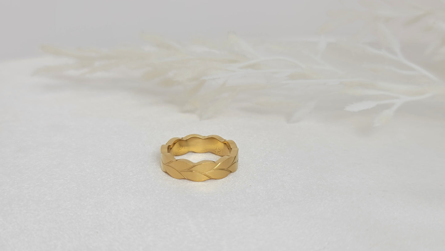 Classic Gold Band
