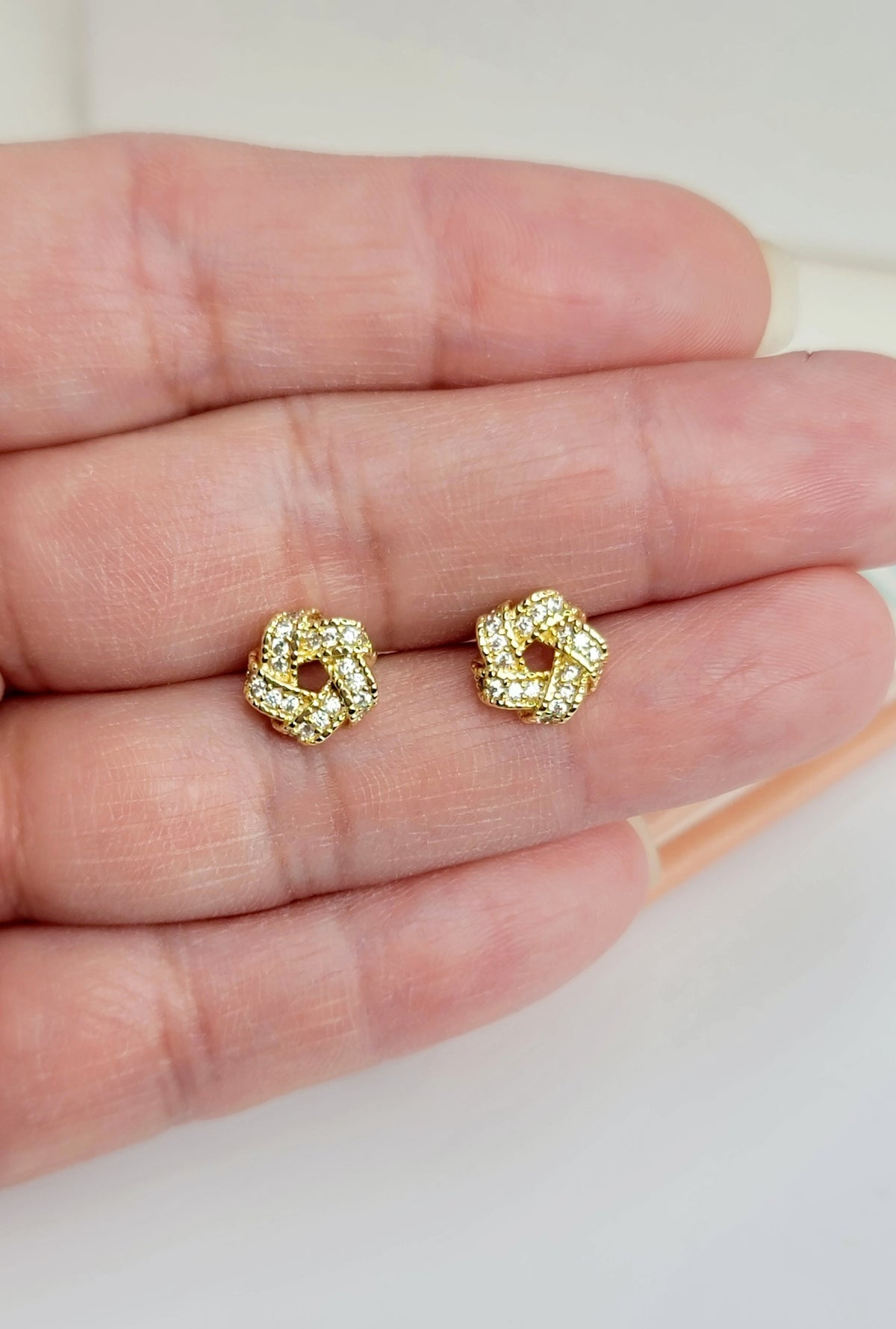 Twist Studs