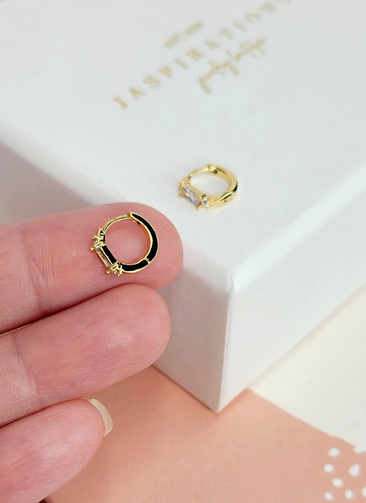 Tiny Baguette Huggies 6mm