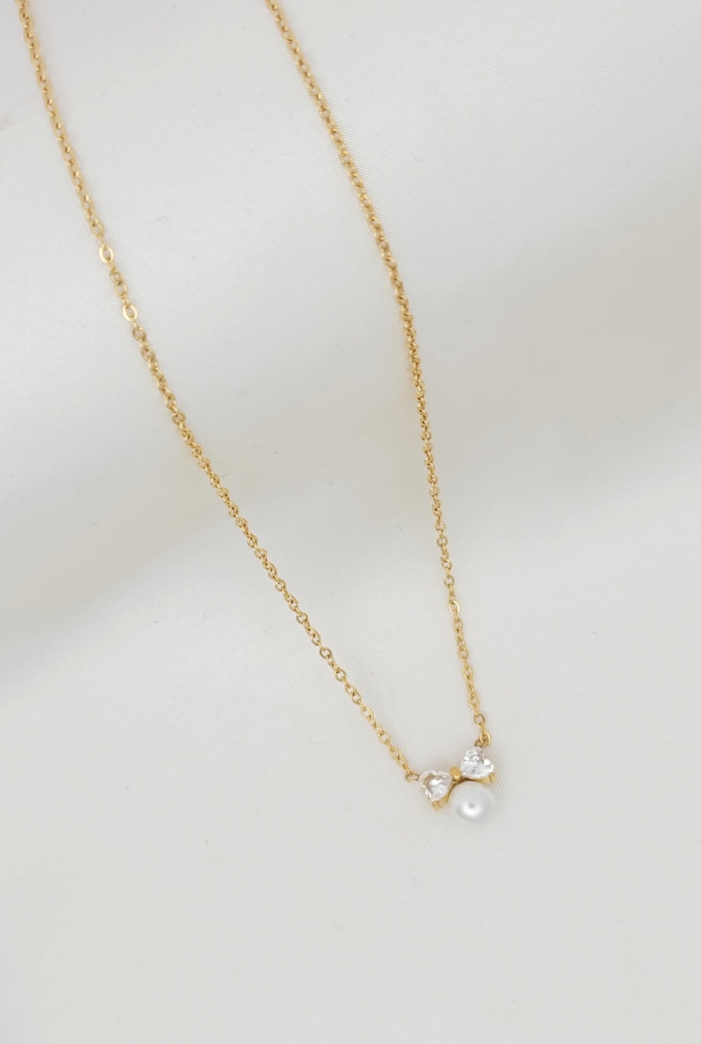 Dainty Bow & Pearl Necklace