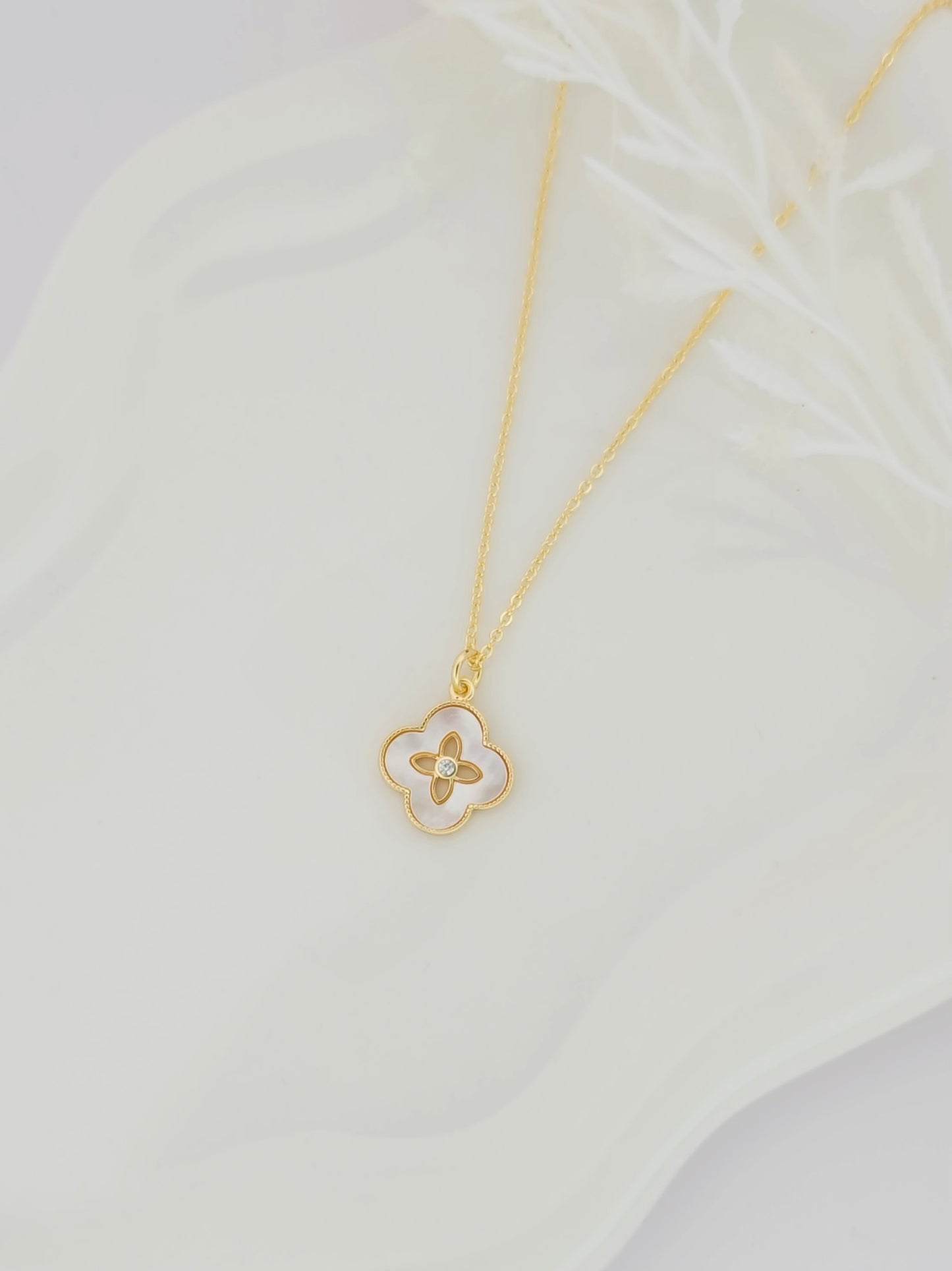 Clover Necklace