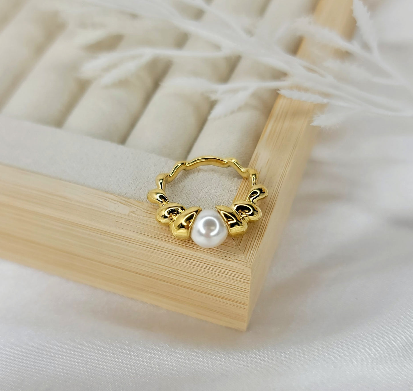 Pure Pearl Ring