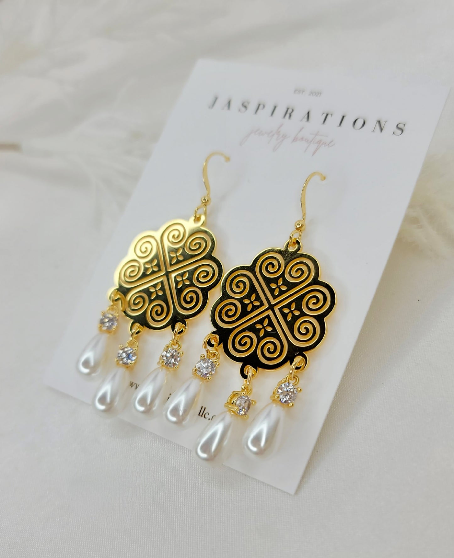 Sparkled Hlub Pearl Drops