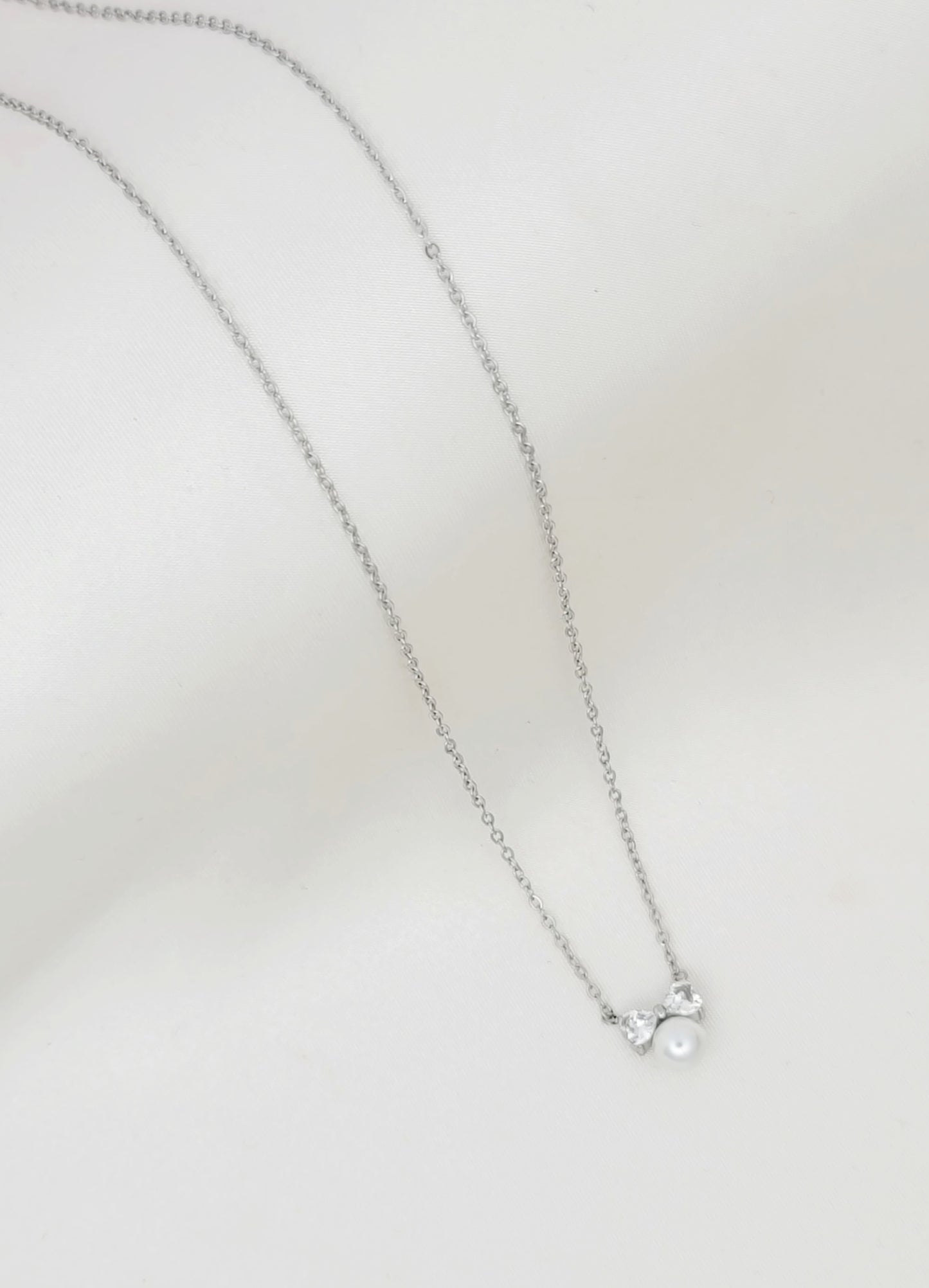 Dainty Bow & Pearl Necklace