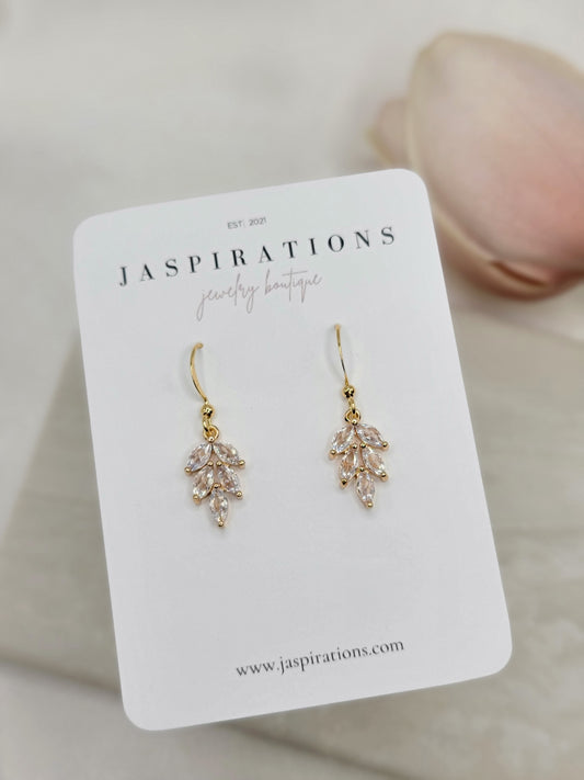 Anna Dangles