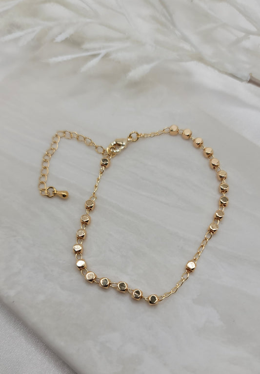 Dainty Gold Bead Bracelet