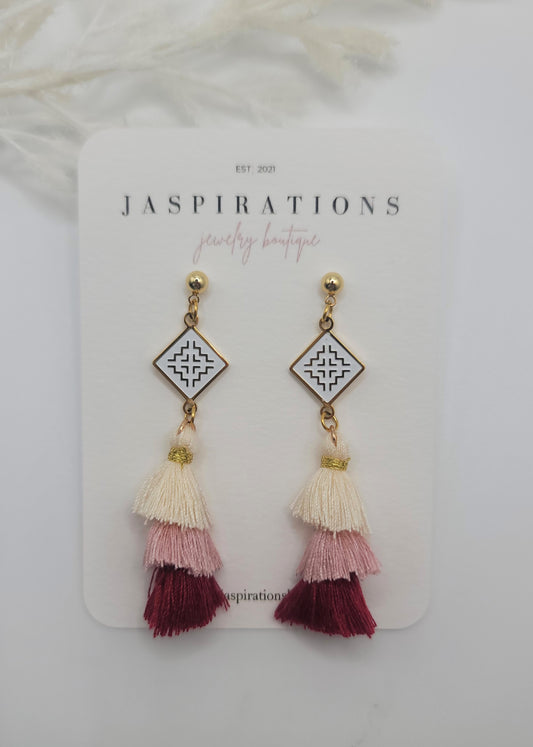 White Paj Ntaub - Ivory, Pink & Red Tassle