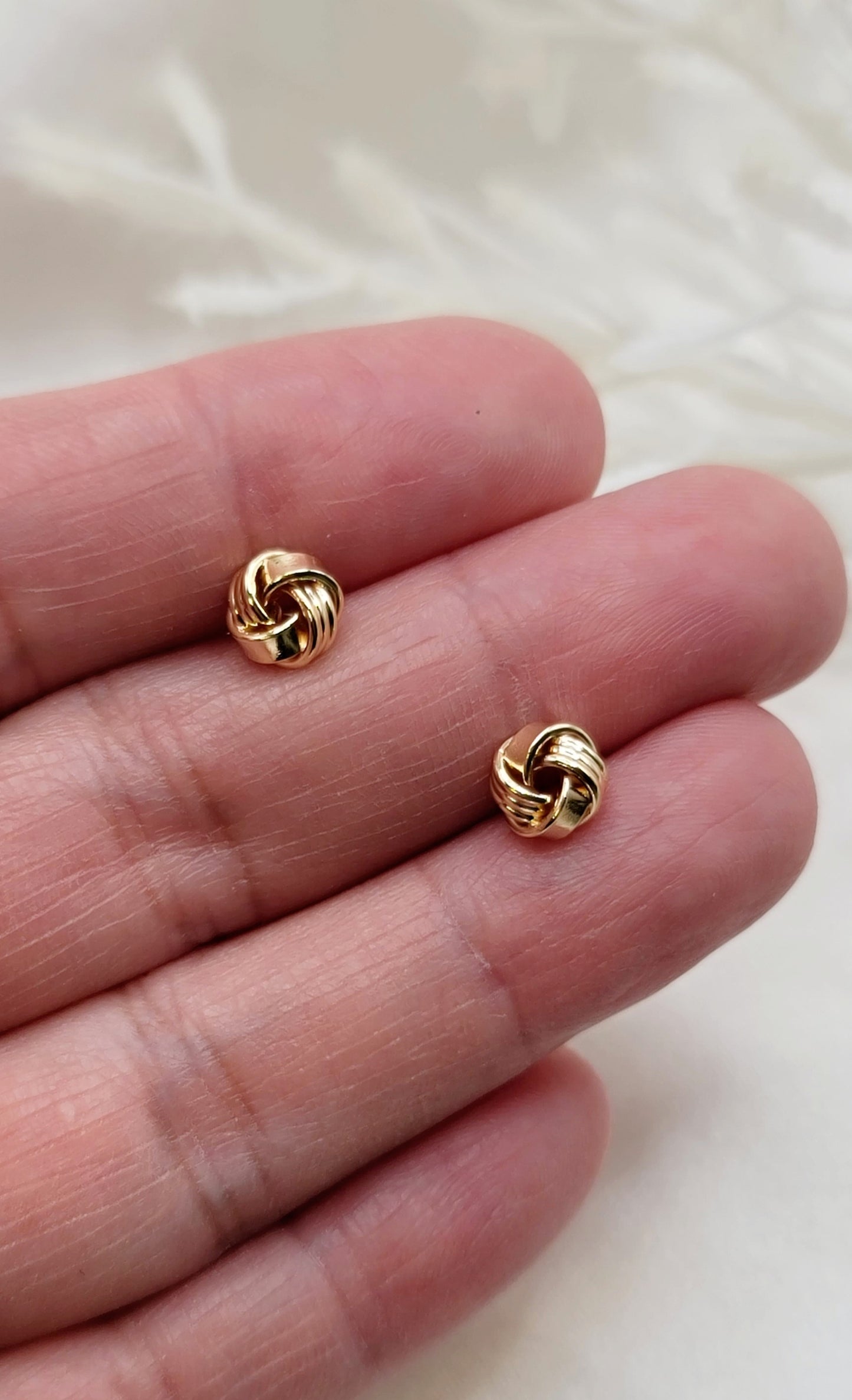 Mini Gold Knot