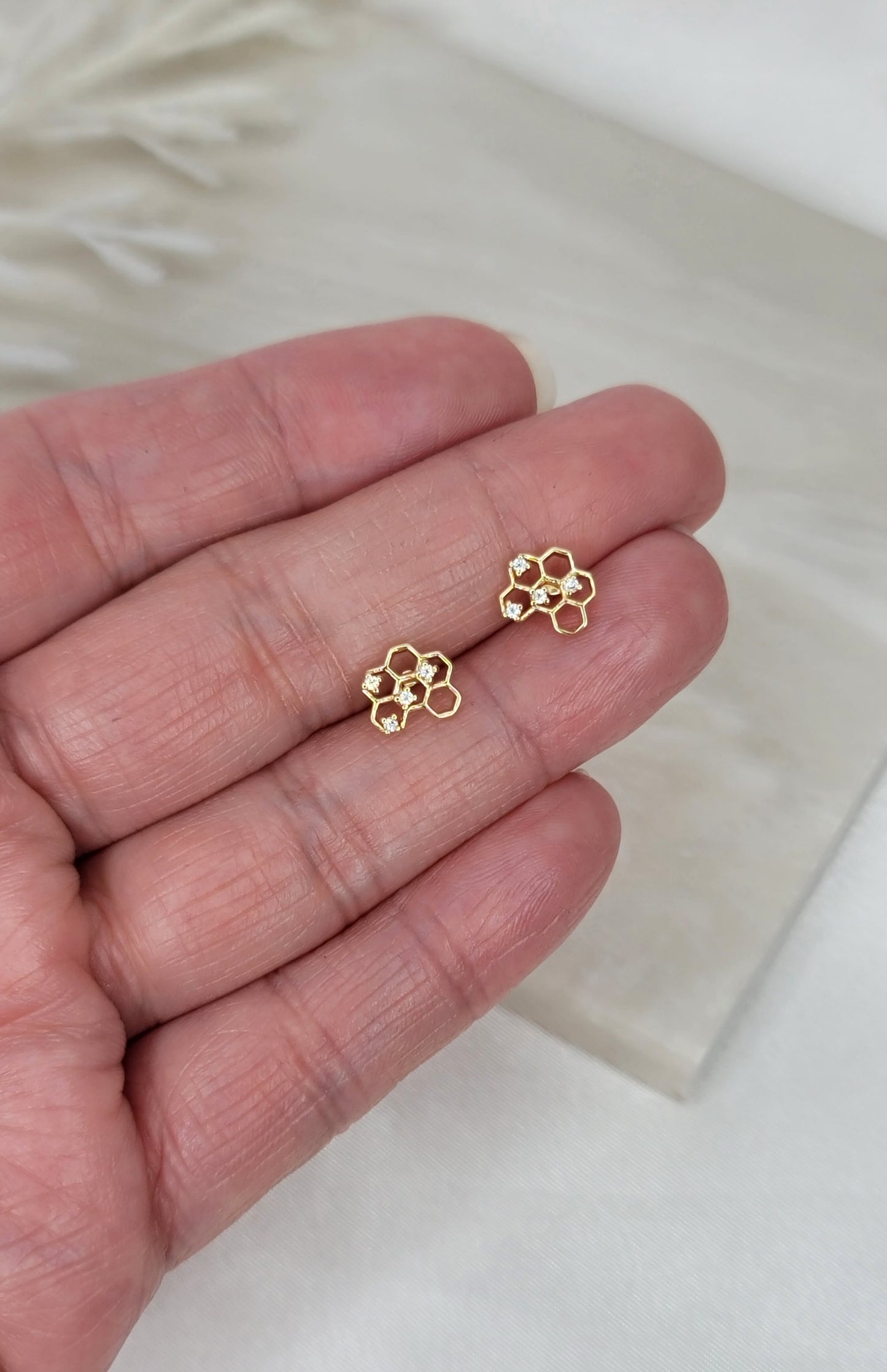 Honeycomb Studs