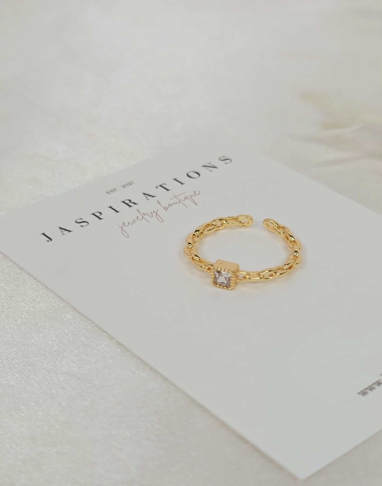 Adjustable Linked Ring