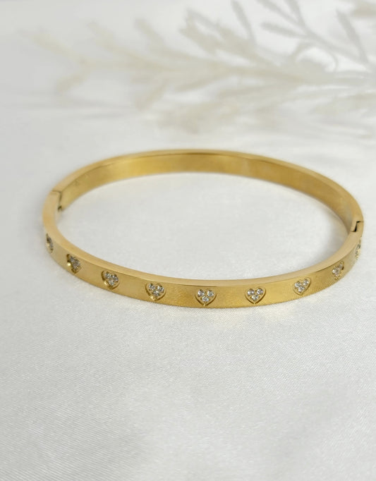 Classic Heart Bangle