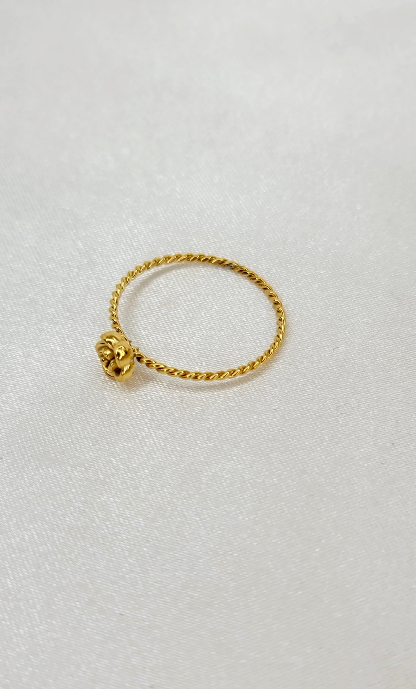 Dainty Flower Ring