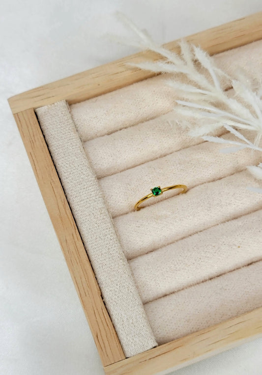 Dainty Emerald Ring