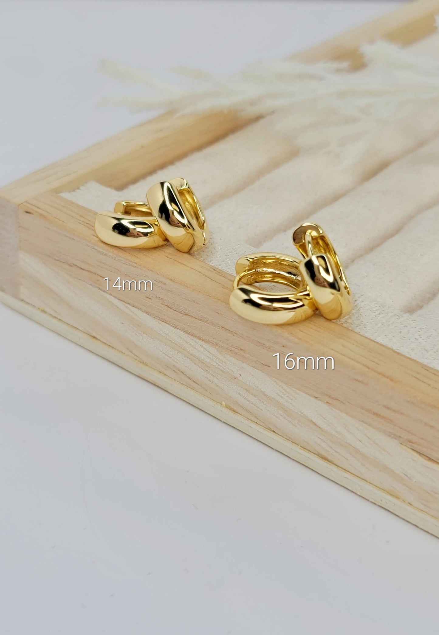Staple Gold Huggies