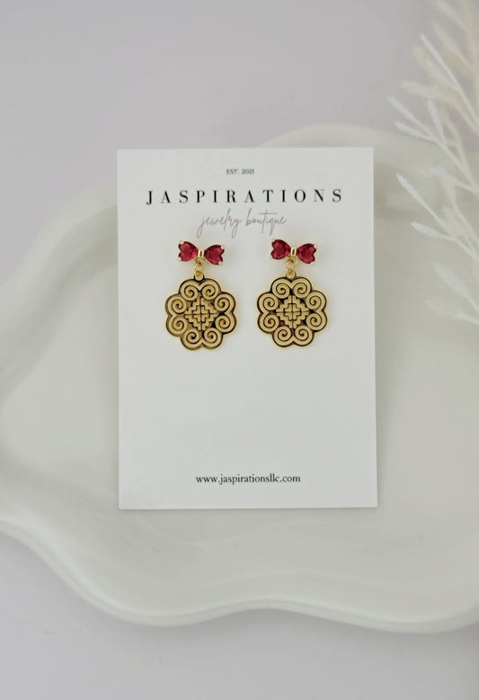 Elephant Foot Red Bow