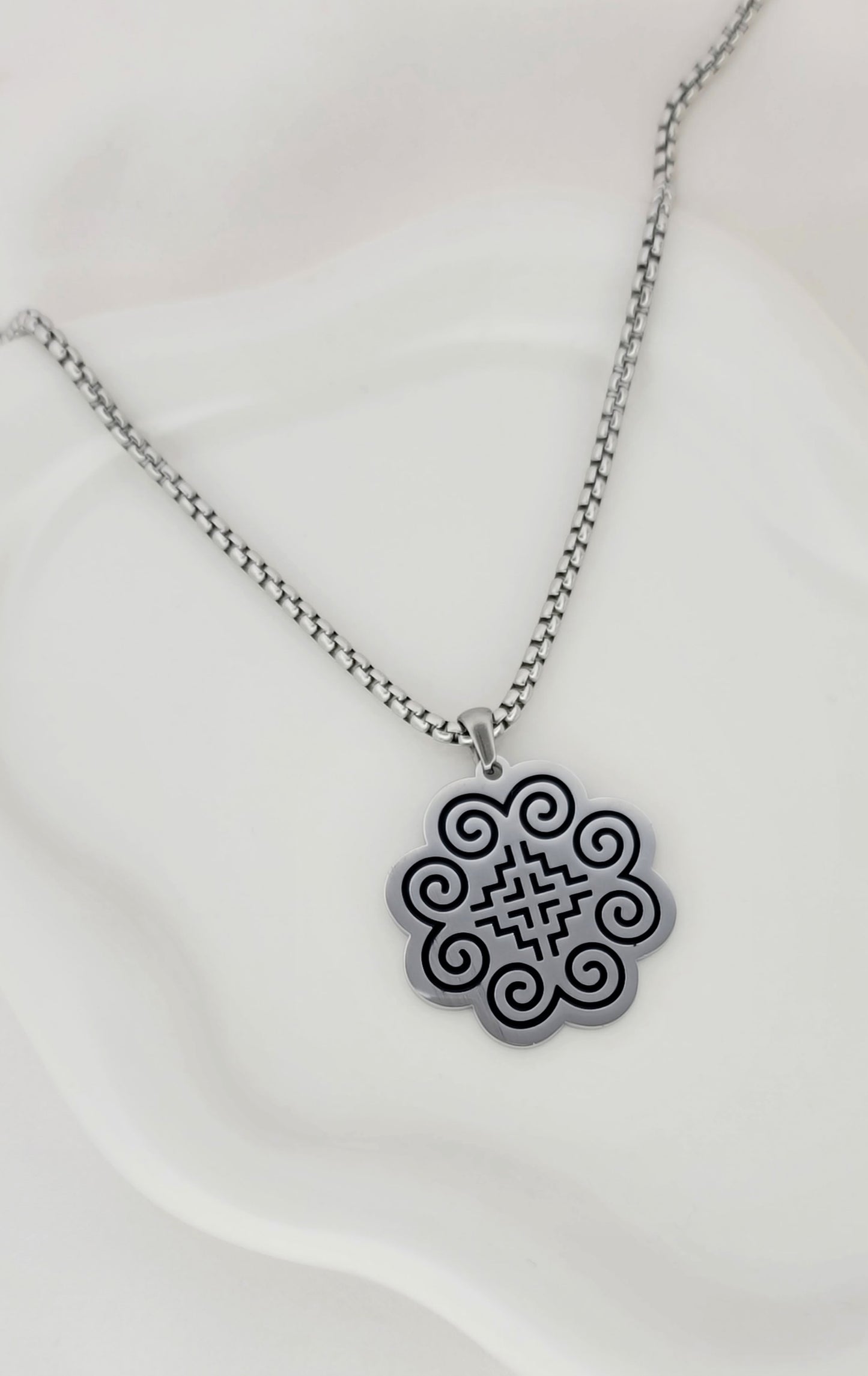 Hmong Heritage Necklace: Silver