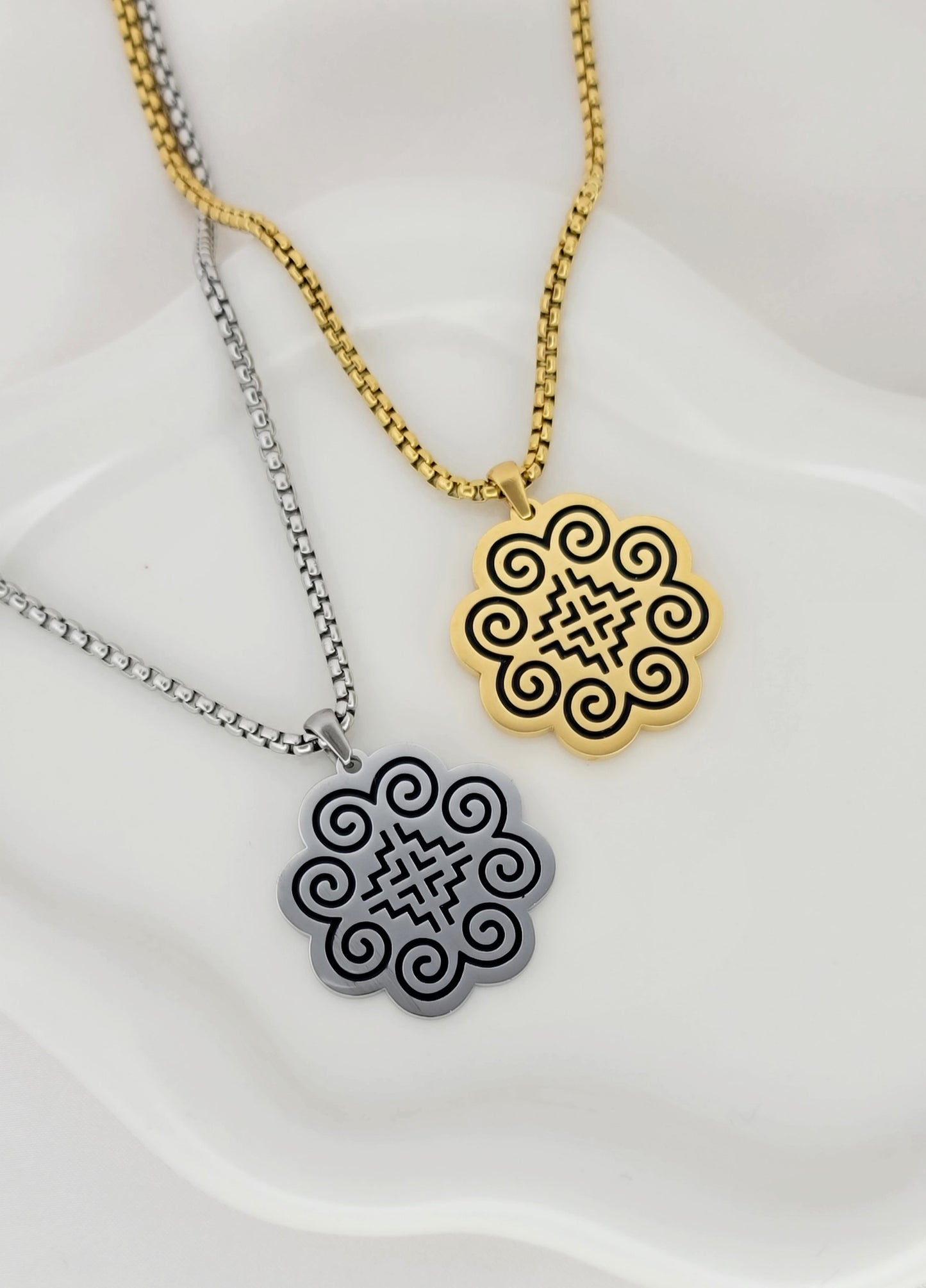 Hmong Heritage Necklace: Silver