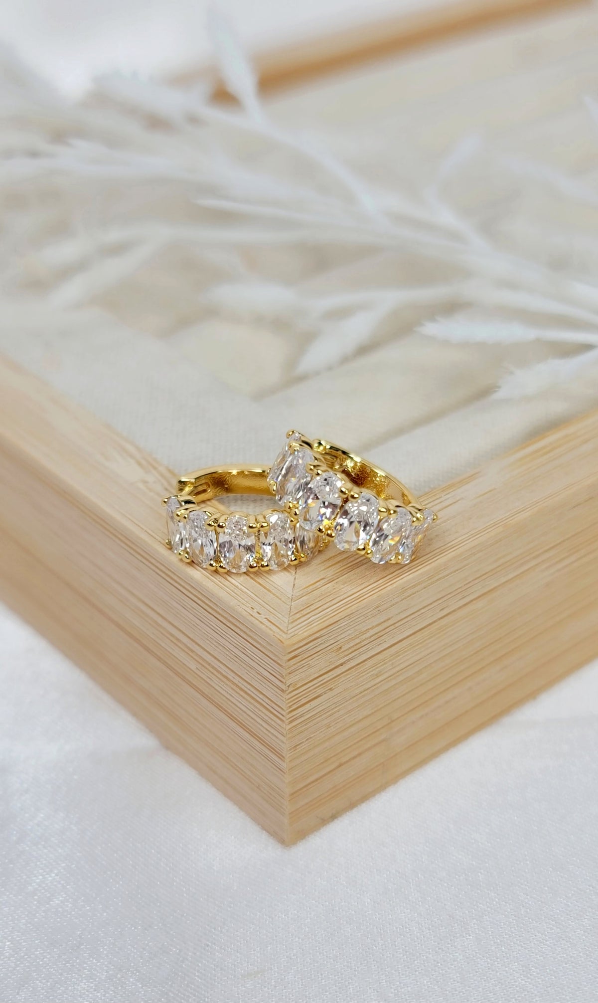 Crystal Huggies - Gold