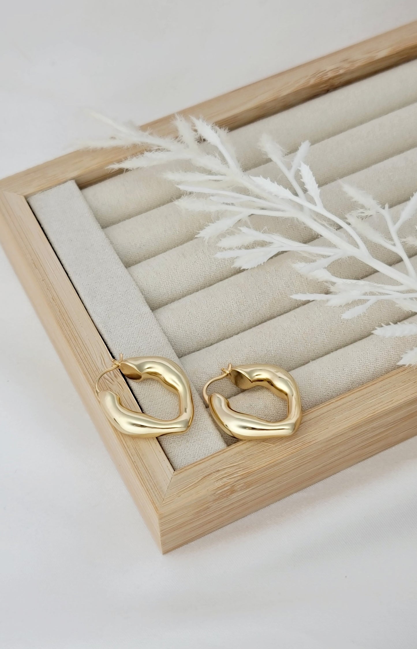 Stella Hoops - Gold