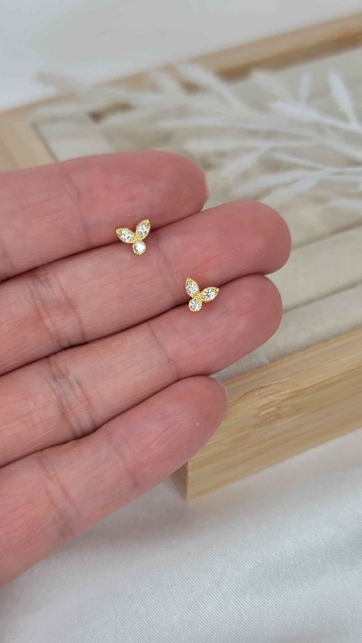 Micro Holly Studs - s925