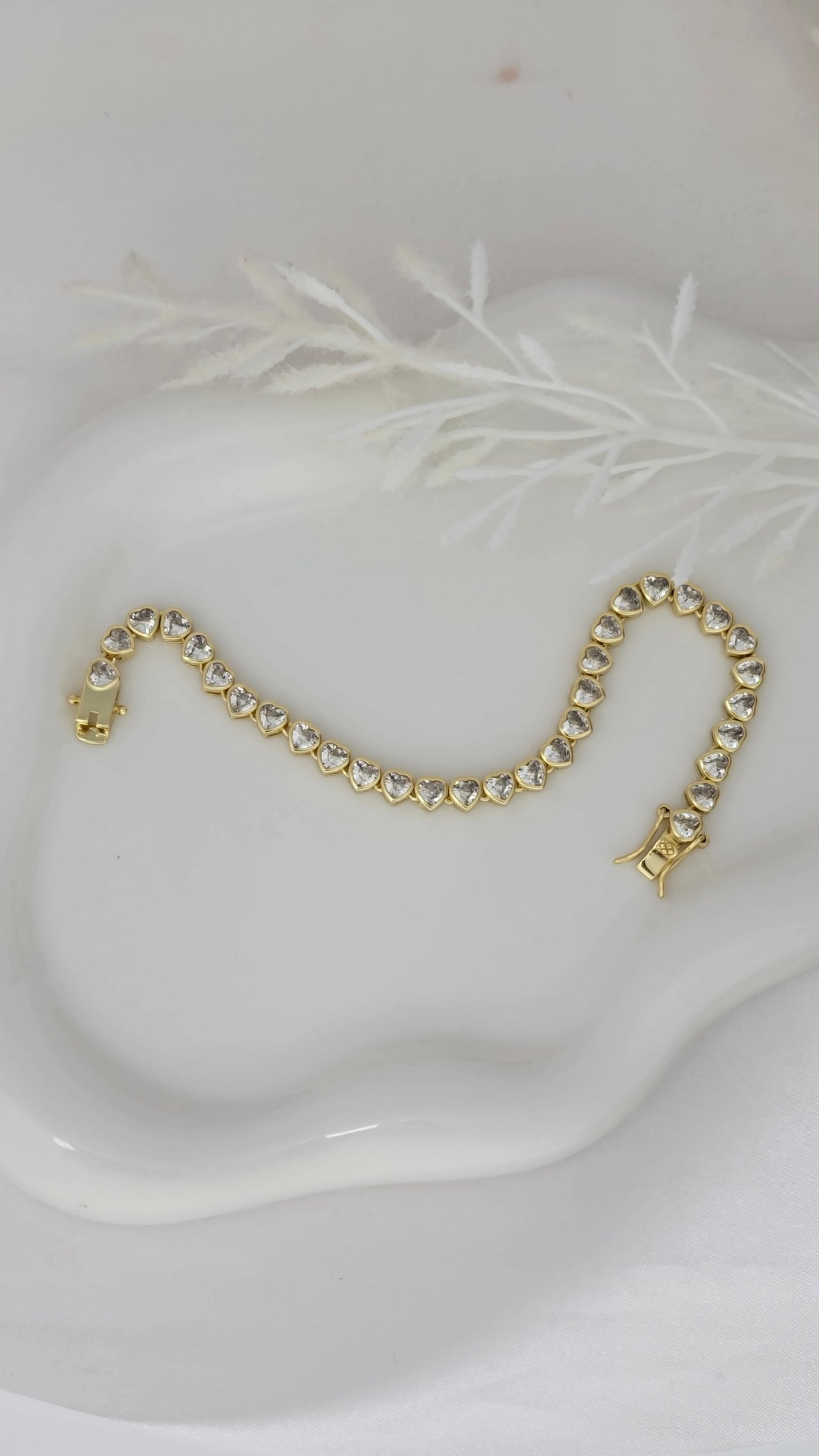 Heart Tennis Bracelet (Silver or Gold)