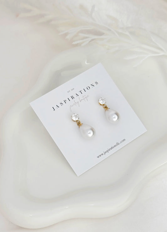 Timeless Pearl Drop