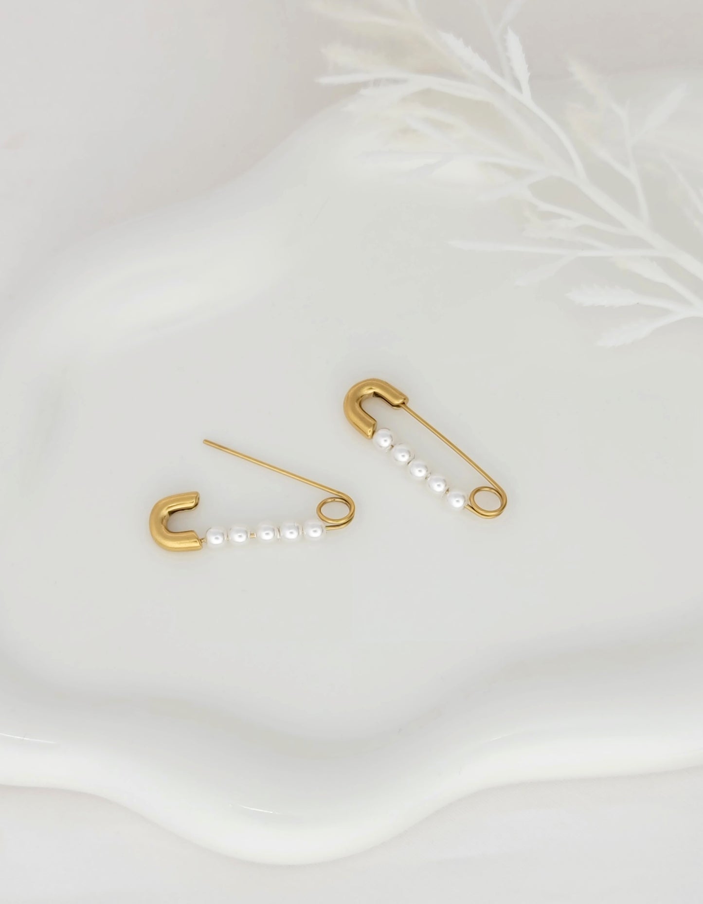 Pearl Pin Earrings