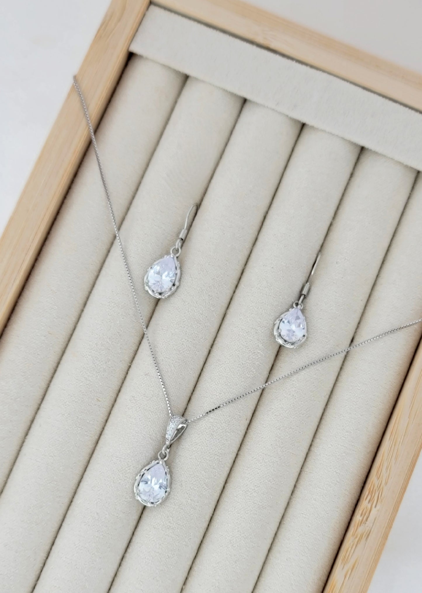 Classic Teardrop Set - Silver