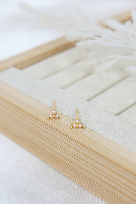Micro Pearl Studs