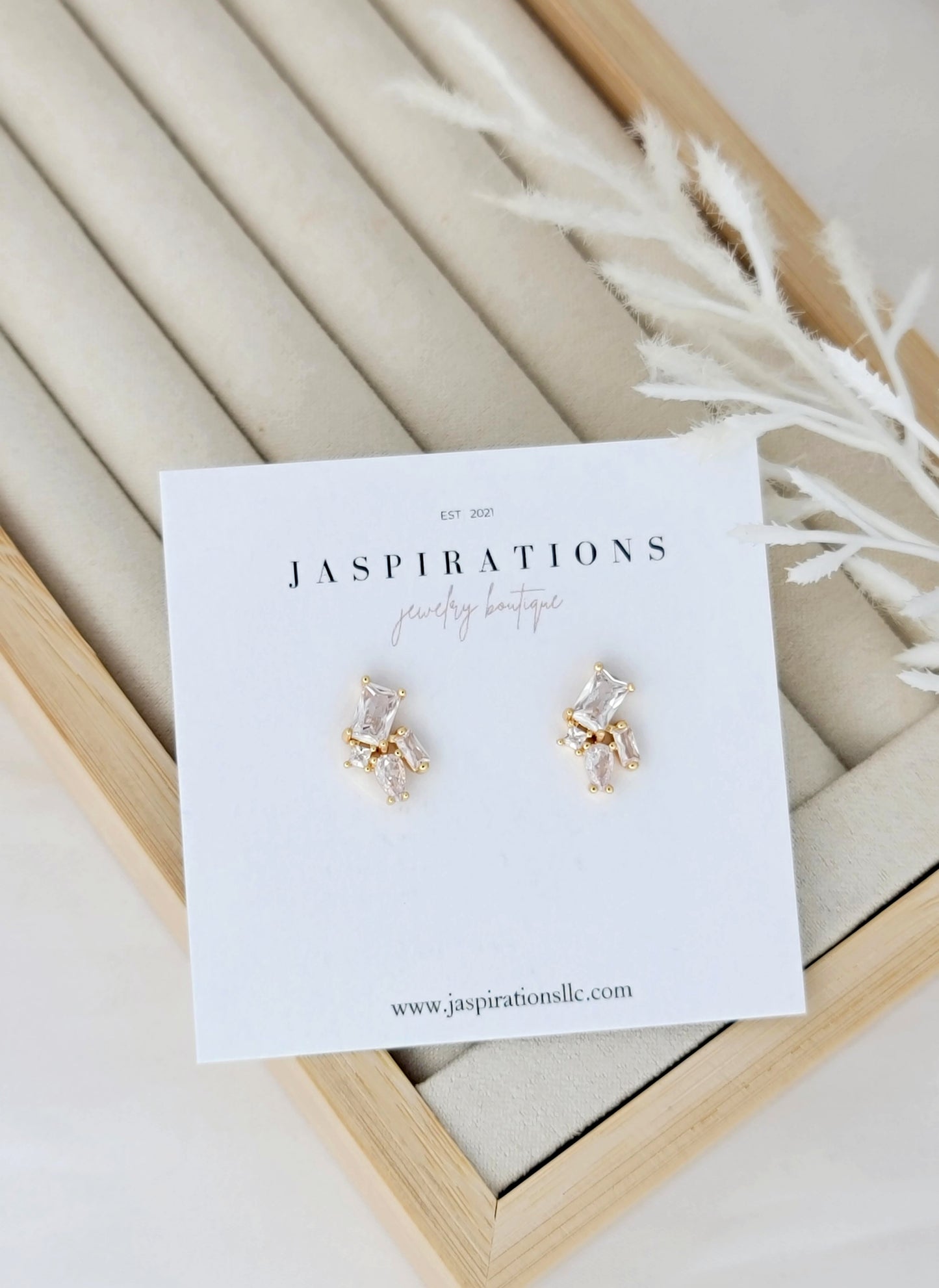 Infinite Spark Studs