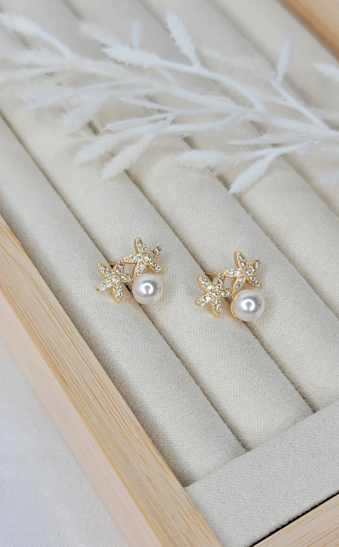 Ocean Kiss Studs