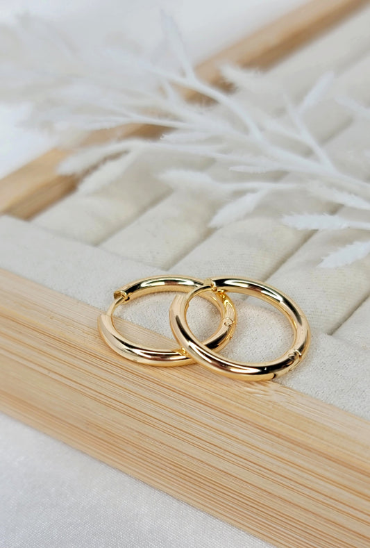 Simple Gold Huggies 21mm