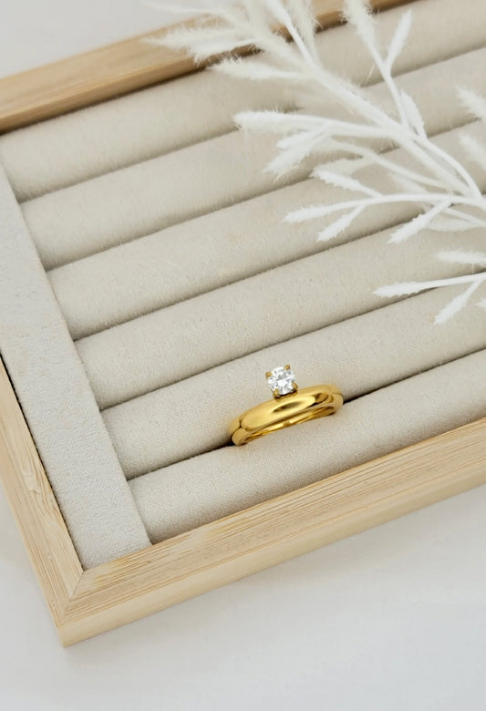 Solitaire Gold Band
