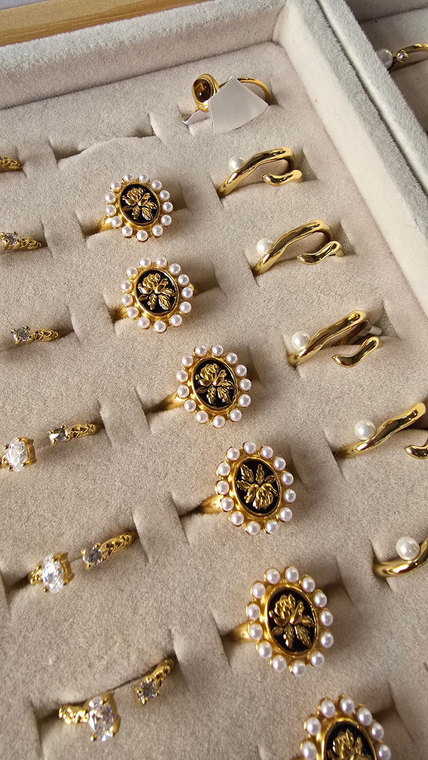 Adjustable Vintage Rose