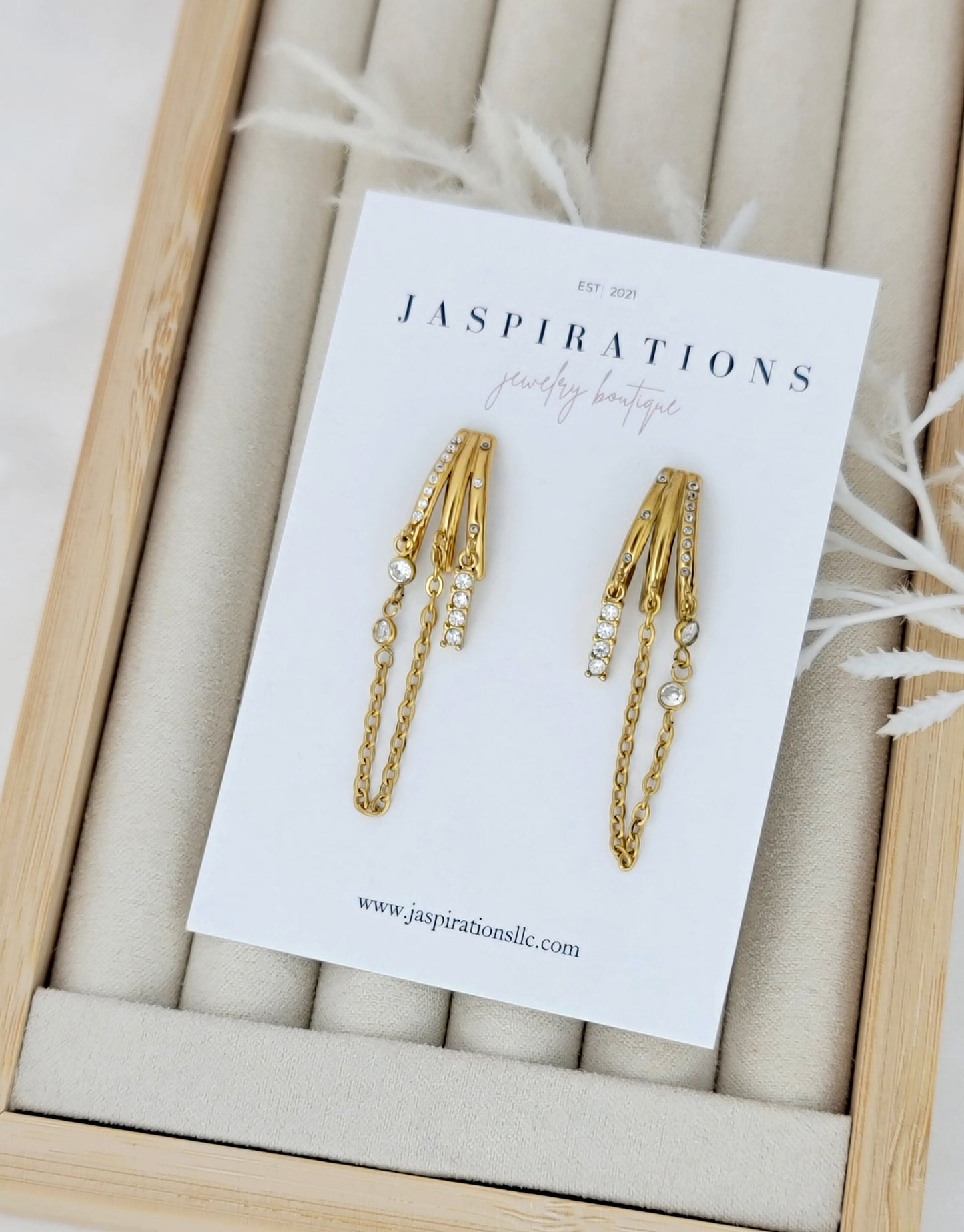 Luminous Dangles
