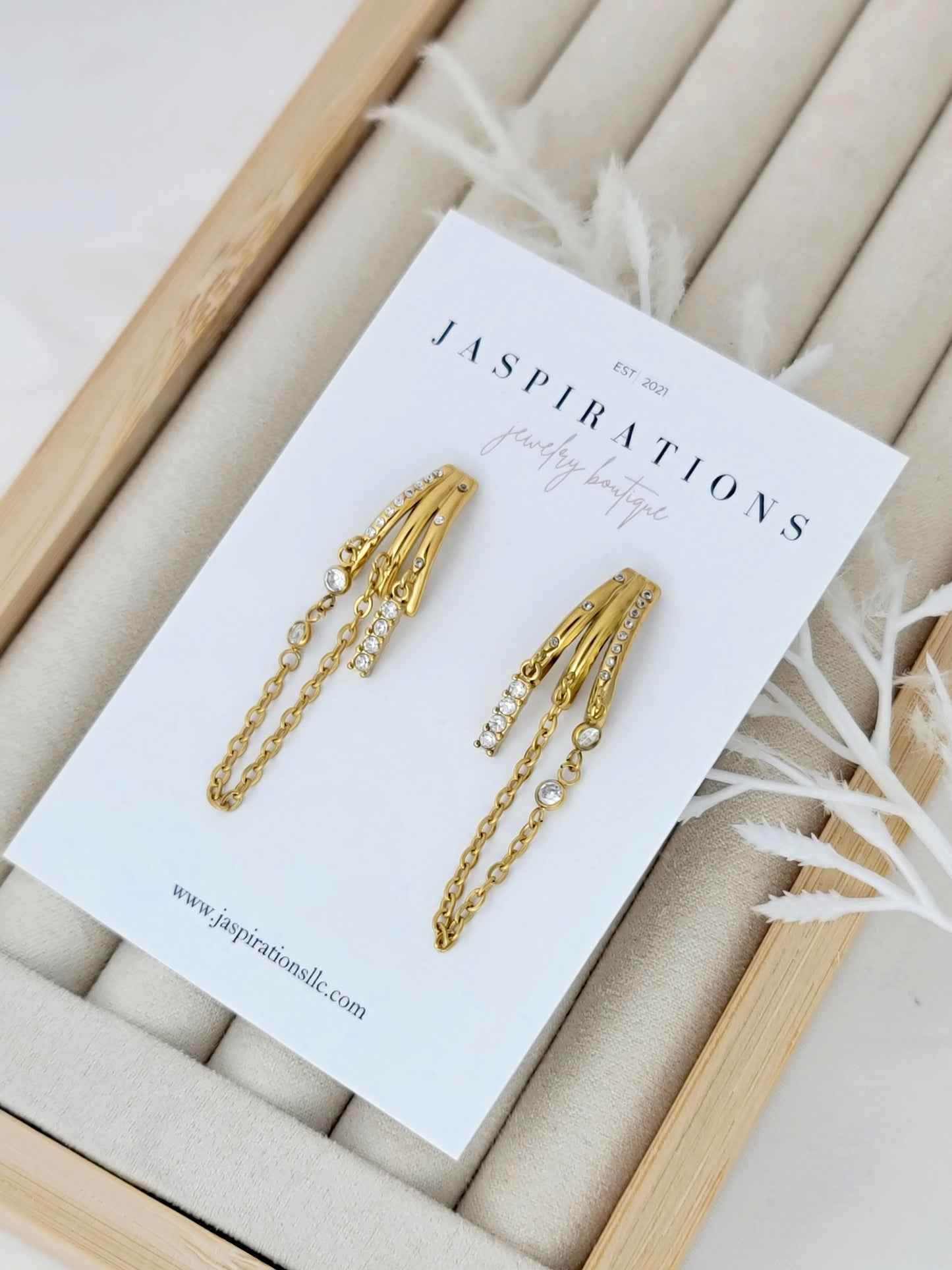 Luminous Dangles