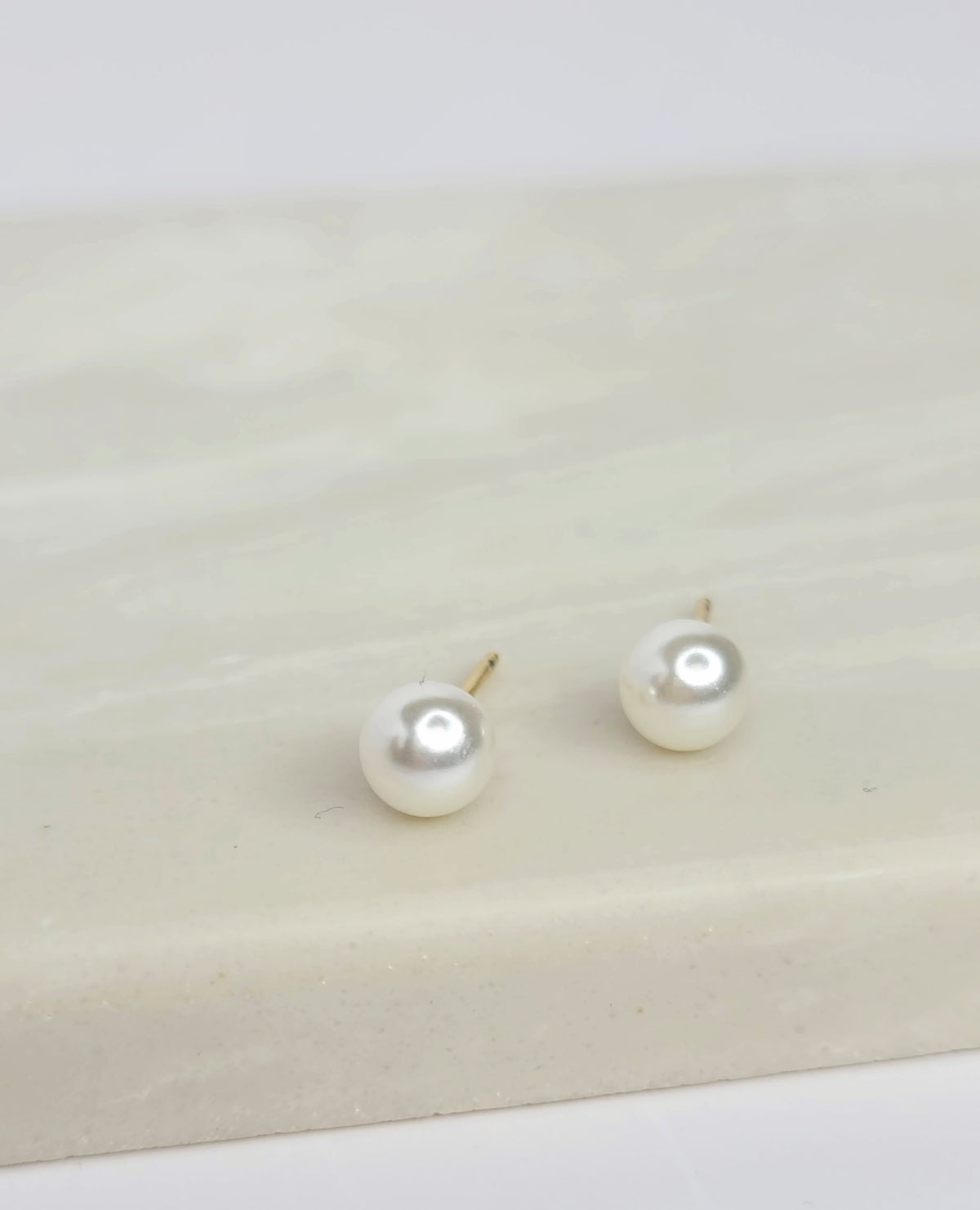 Round Pearl Studs 6pmm
