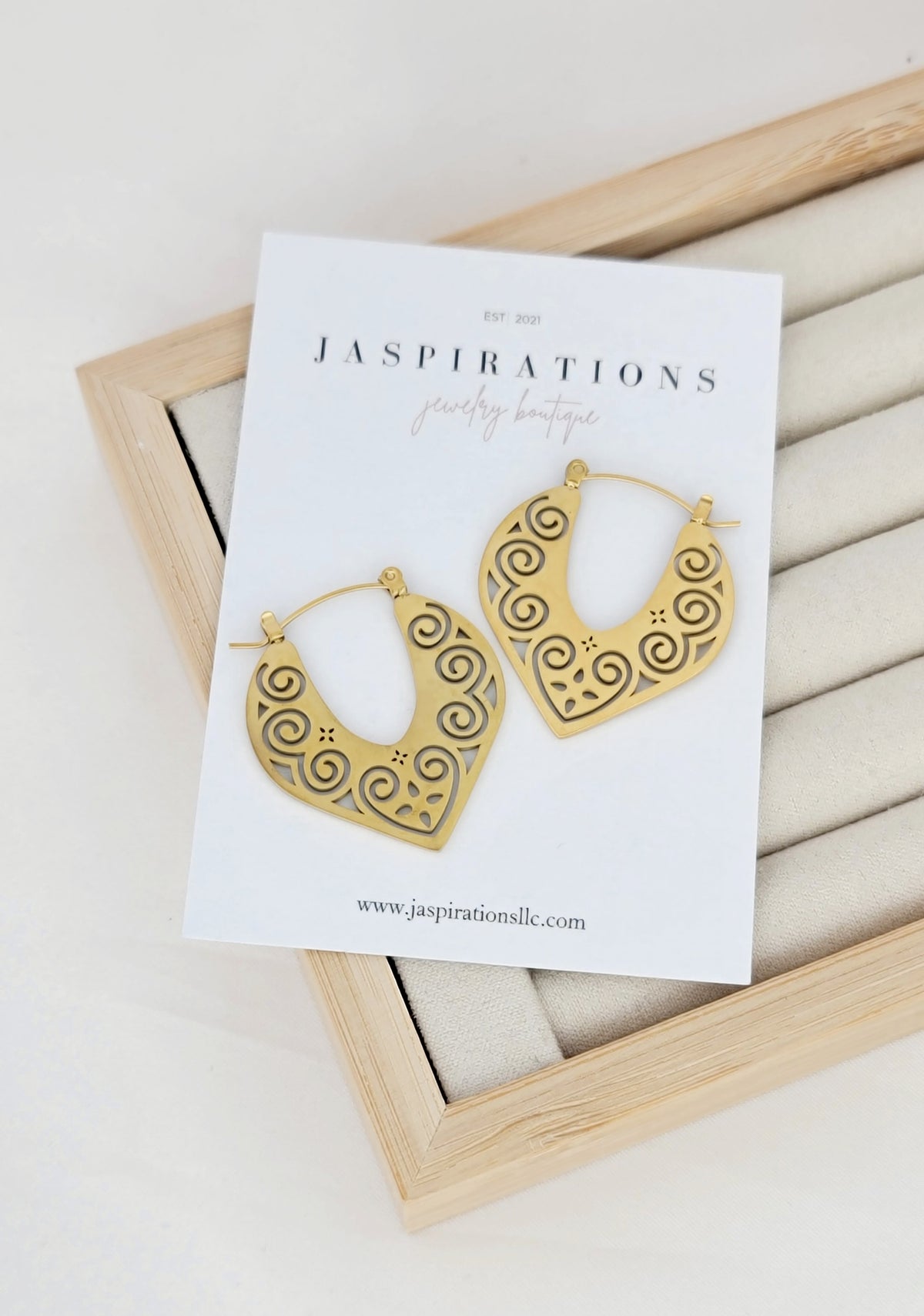 V-shaped Hmong Hoops