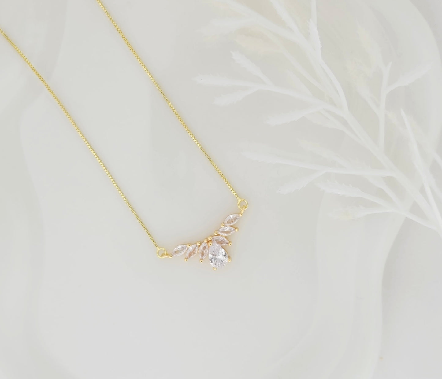 Graceful Necklace