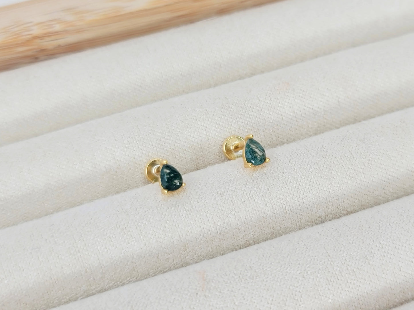 Green Flatback Screw Ons