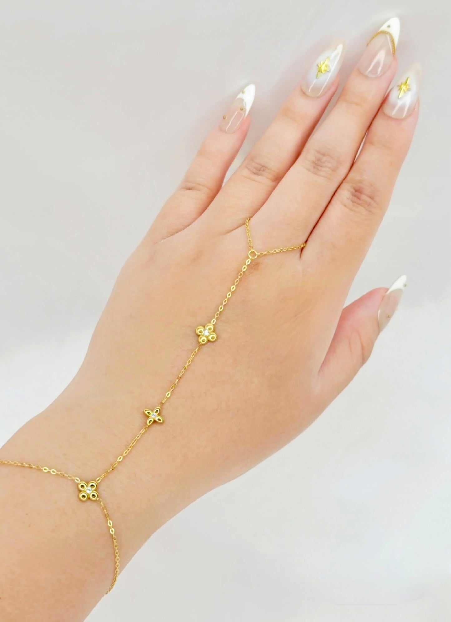 Gold Clover Handchain