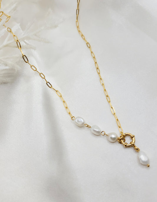 Paperclip Pearl Toggle Necklace