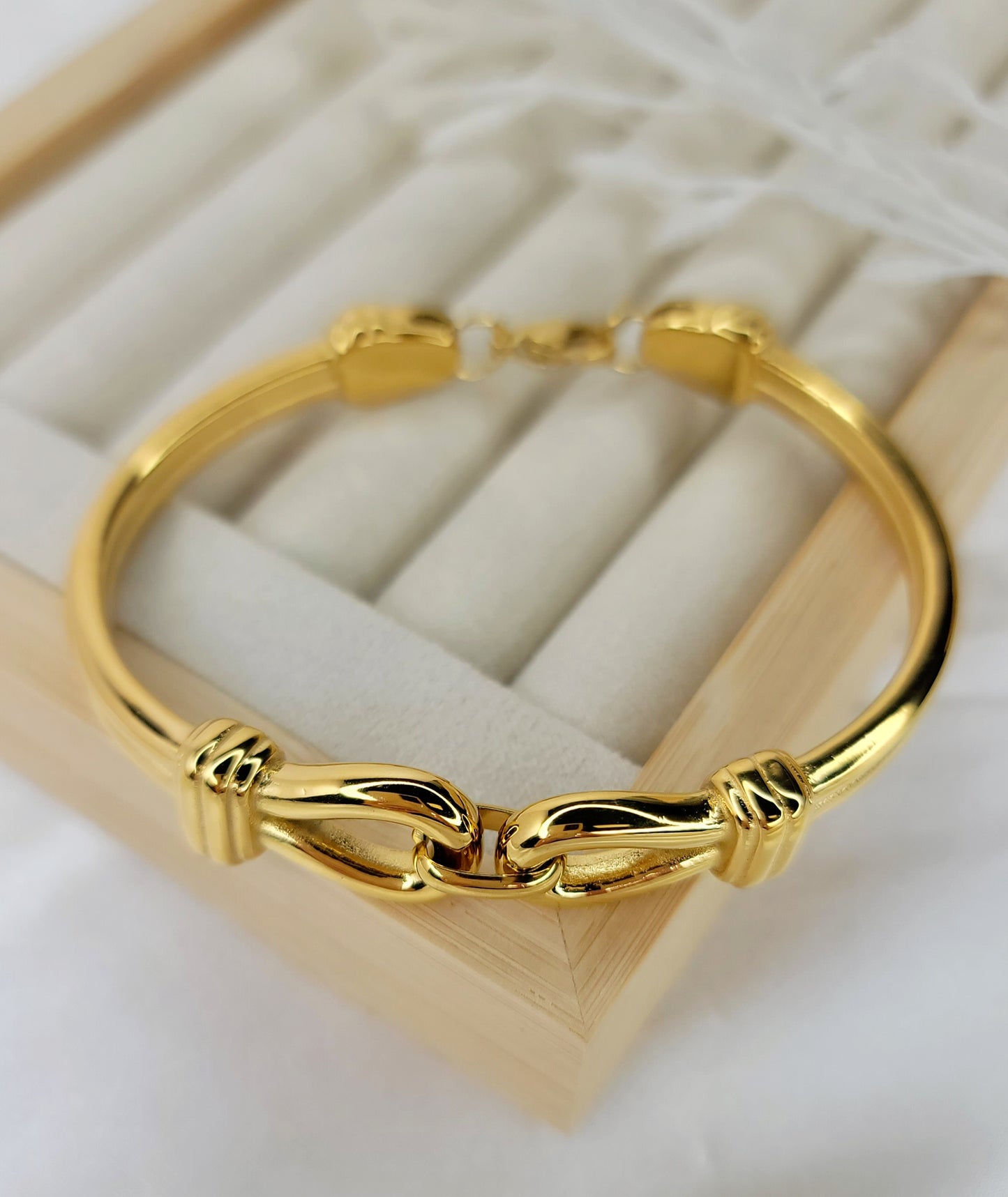 United Statement Bracelet