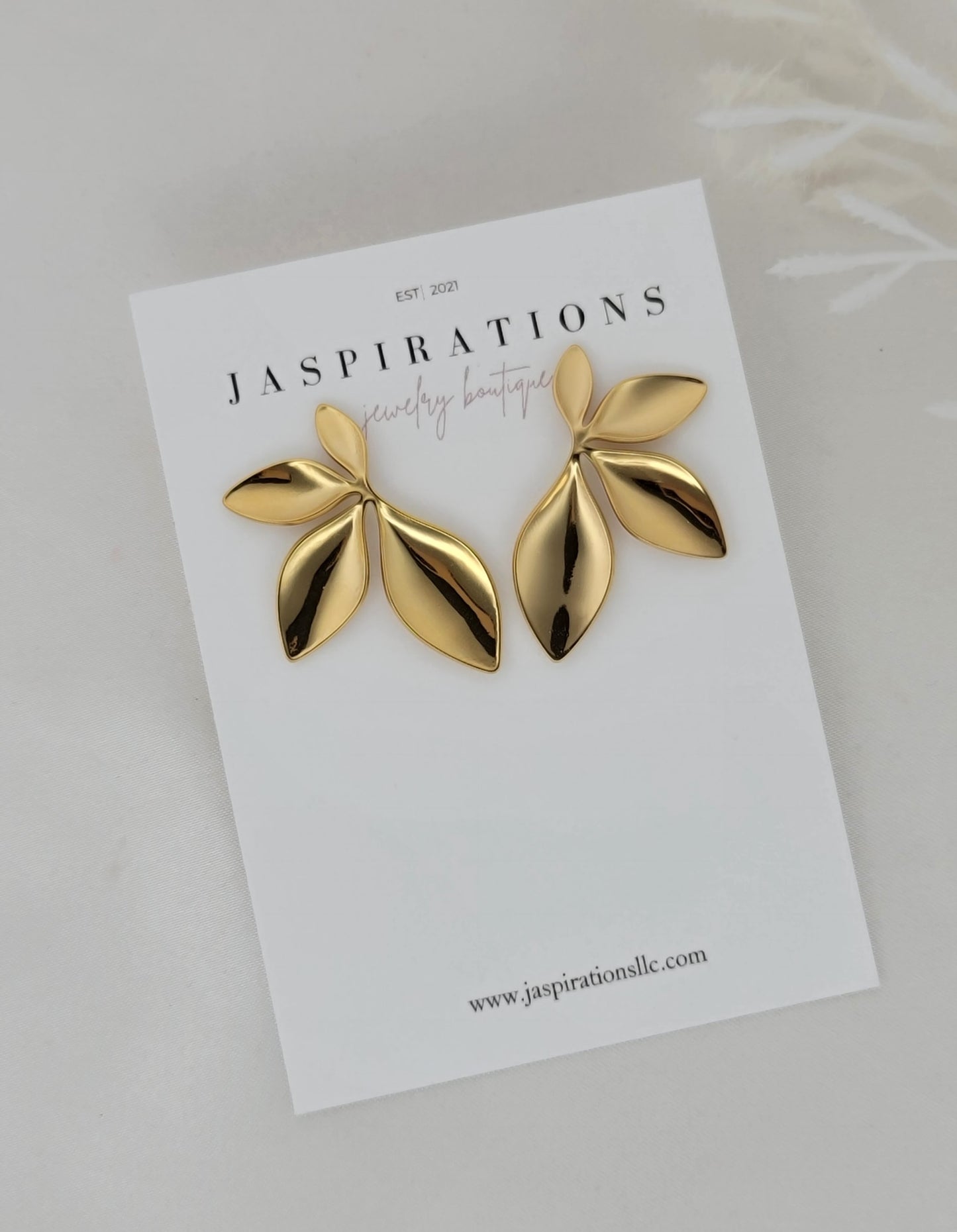 Golden Luna Leaf