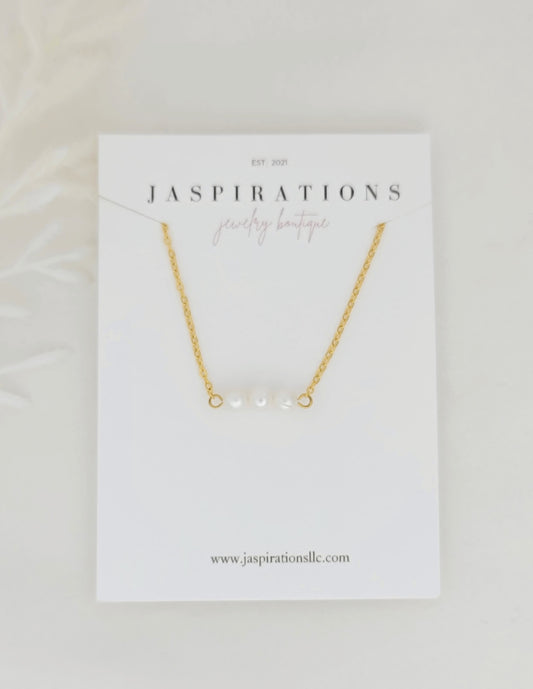 Trine Pearl Necklace