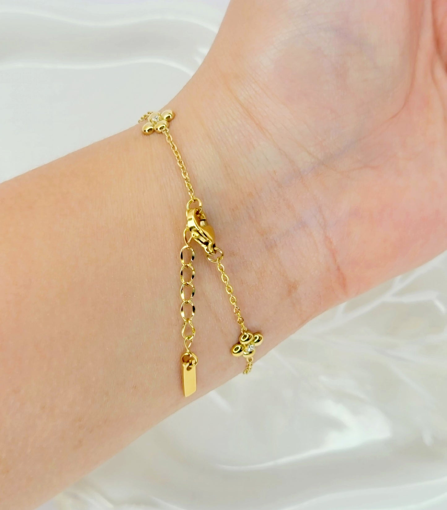 Gold Clover Bracelet