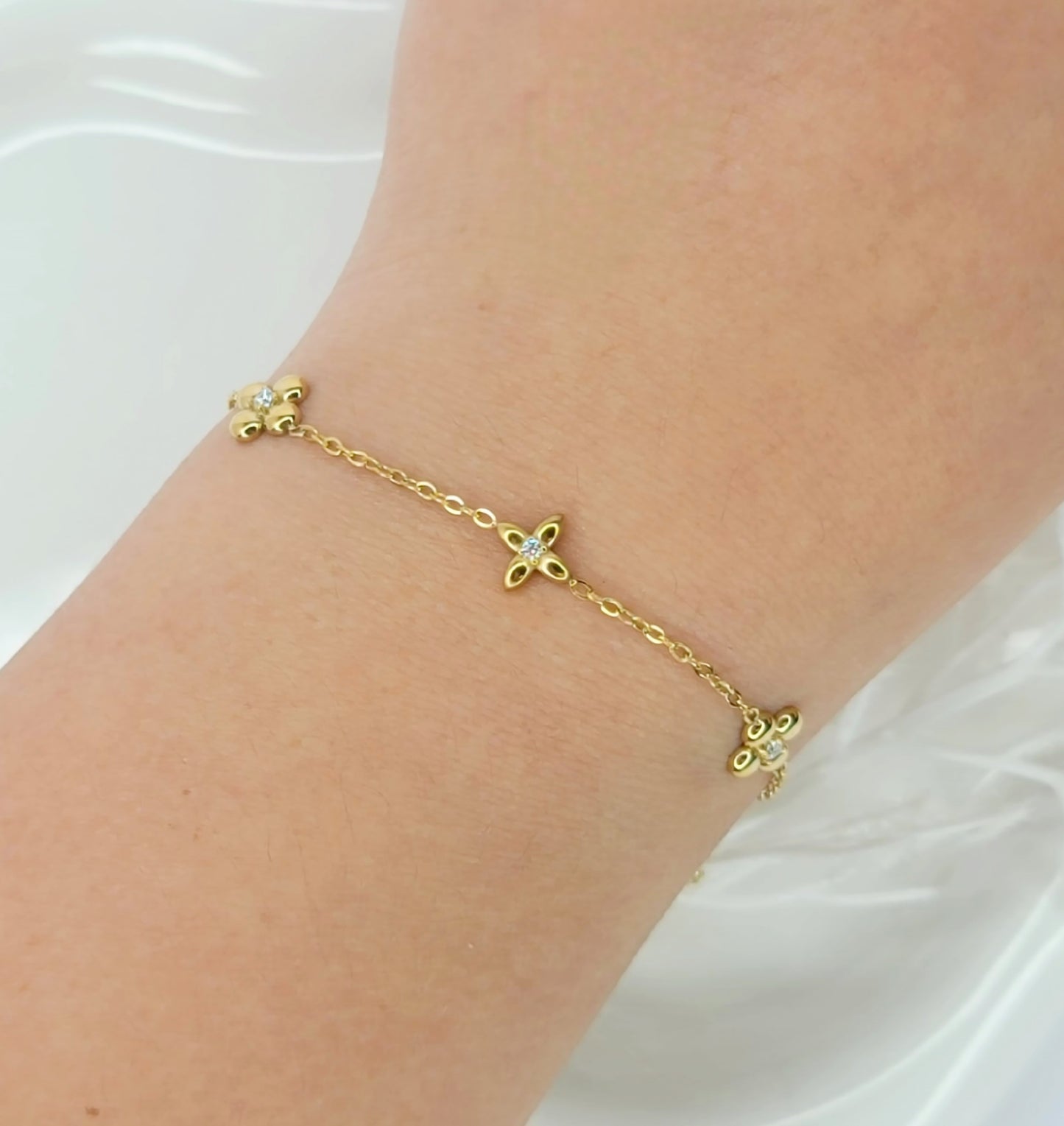 Gold Clover Bracelet